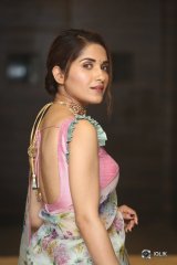 Ruhani Sharma at Hit Movie Pre Release Event